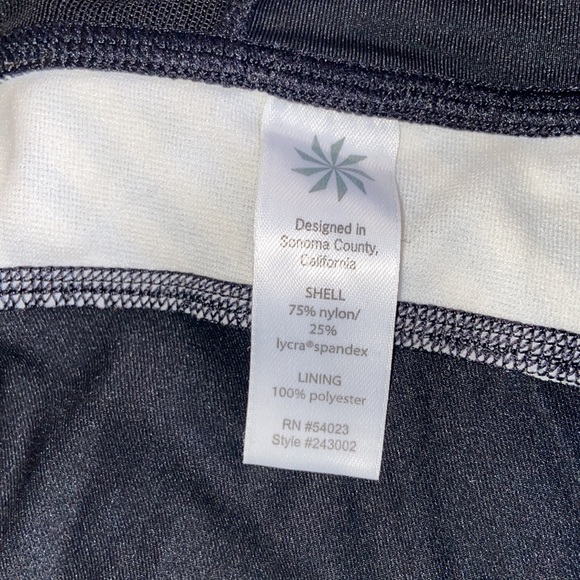 Athleta Black & White Sides Diagonal Striped Leggings Size Small - Picture 10 of 15